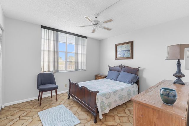 7624 NW 18TH Street 407, Margate, FL 33063