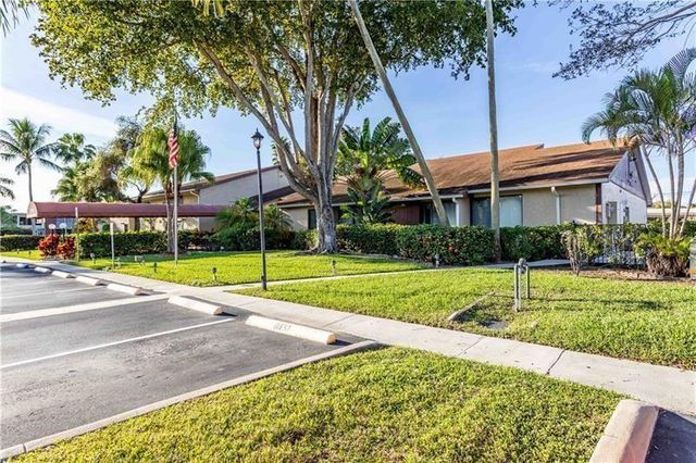 7624 NW 18TH Street 407, Margate, FL 33063