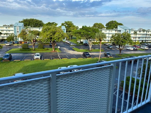 7624 NW 18TH Street 407, Margate, FL 33063