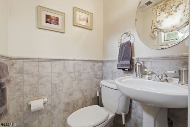 1453 Tooz Pl, South Plainfield Boro, NJ 07080