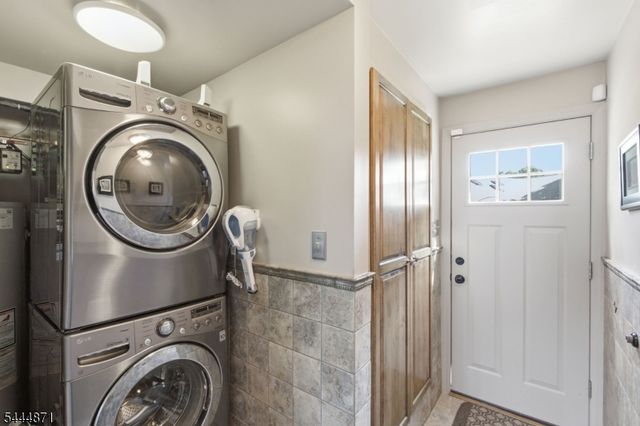 1453 Tooz Pl, South Plainfield Boro, NJ 07080
