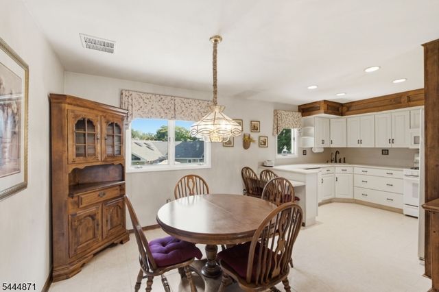 1453 Tooz Pl, South Plainfield Boro, NJ 07080