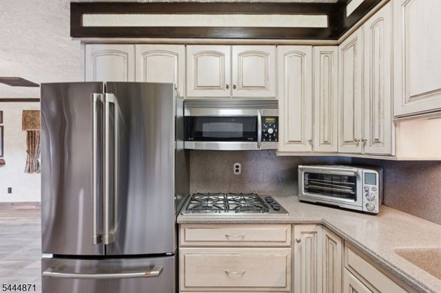 1453 Tooz Pl, South Plainfield Boro, NJ 07080