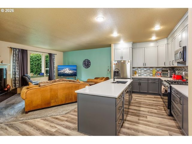 4201 N PIONEER CANYON Dr, Ridgefield, WA 98642