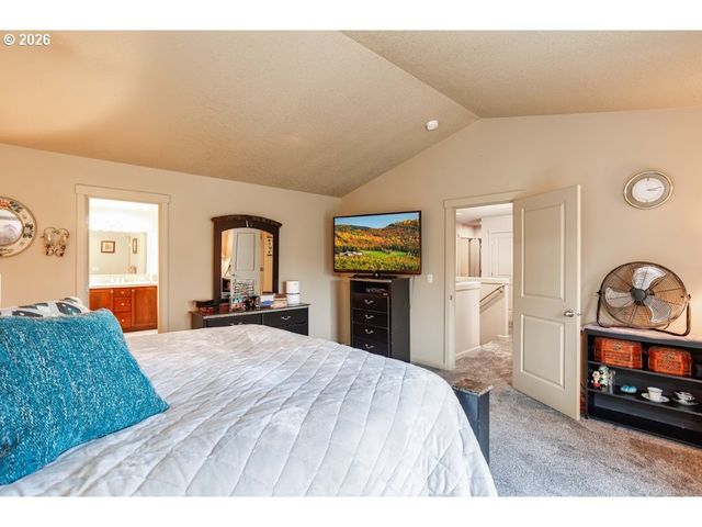 4201 N PIONEER CANYON Dr, Ridgefield, WA 98642