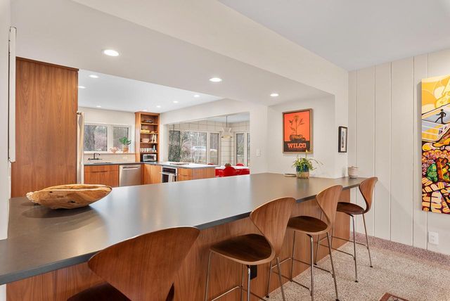 1434 E Brown Deer ROAD, Bayside, WI 53217