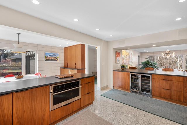 1434 E Brown Deer ROAD, Bayside, WI 53217