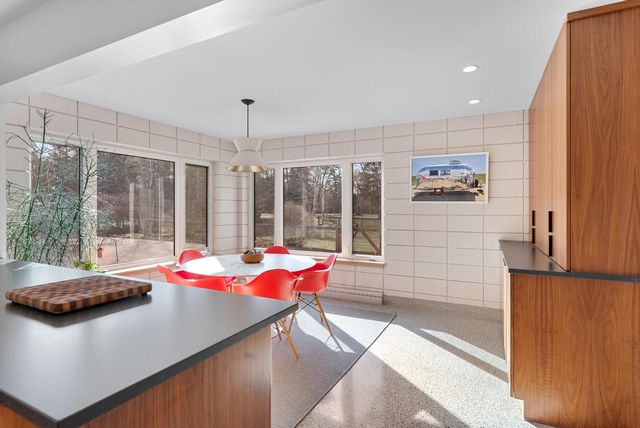 1434 E Brown Deer ROAD, Bayside, WI 53217