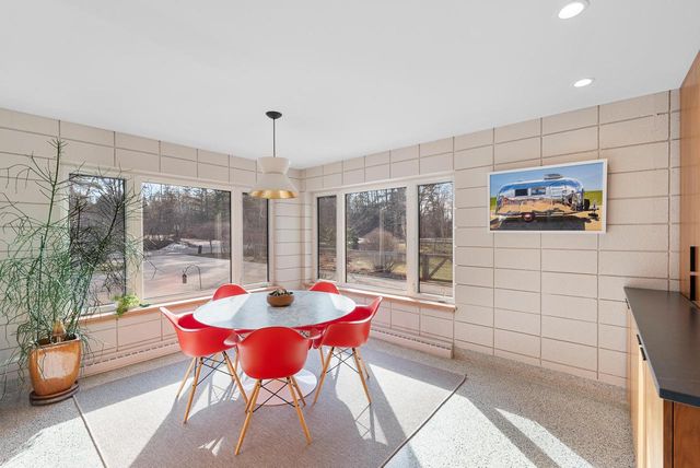 1434 E Brown Deer ROAD, Bayside, WI 53217