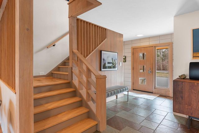 1434 E Brown Deer ROAD, Bayside, WI 53217