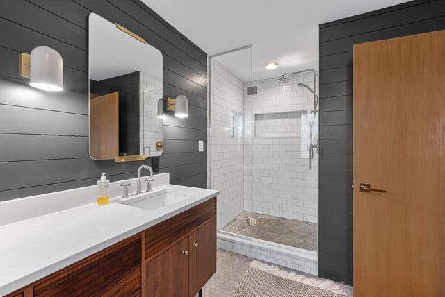 1434 E Brown Deer ROAD, Bayside, WI 53217