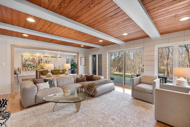 1434 E Brown Deer ROAD, Bayside, WI 53217