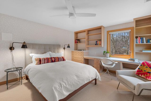 1434 E Brown Deer ROAD, Bayside, WI 53217