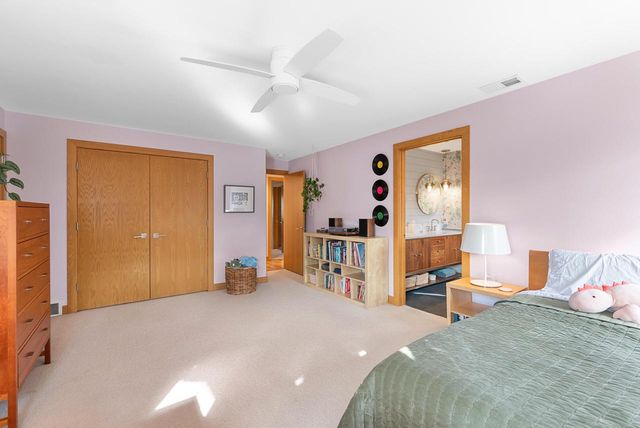 1434 E Brown Deer ROAD, Bayside, WI 53217