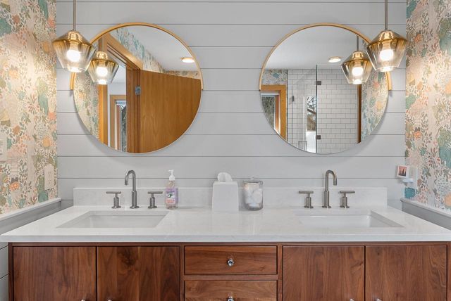 1434 E Brown Deer ROAD, Bayside, WI 53217