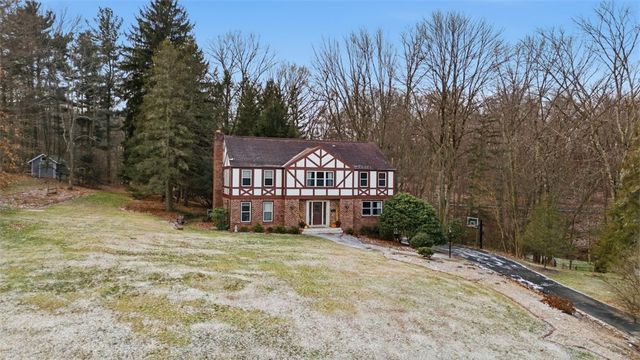 3212 Fox Run Road, Hampton, PA 15101