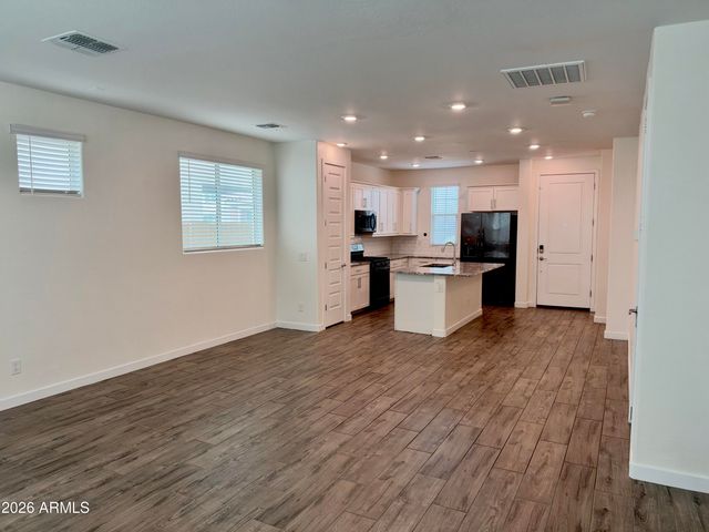 693 N BAY Drive, Gilbert, AZ 85233