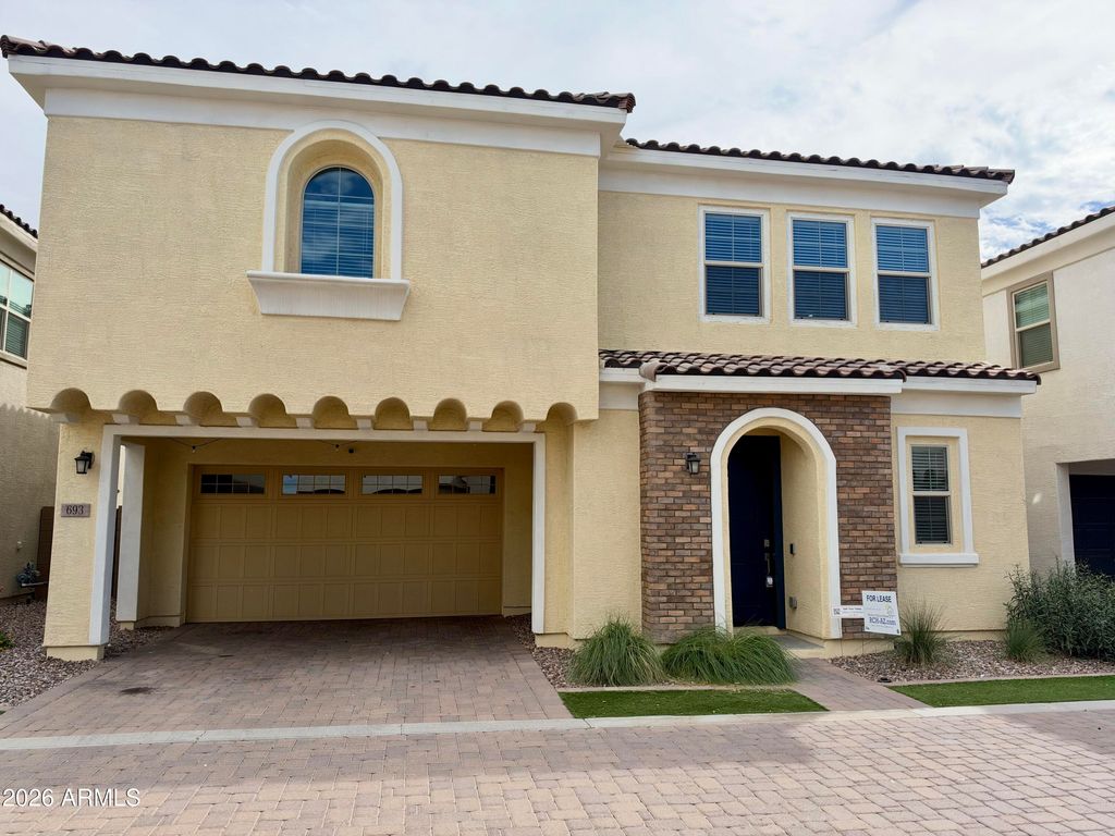 693 N BAY Drive, Gilbert, AZ 85233