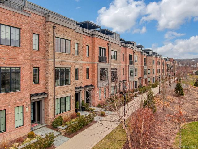 203 Palisades Boulevard, Sleepy Hollow, NY 10591