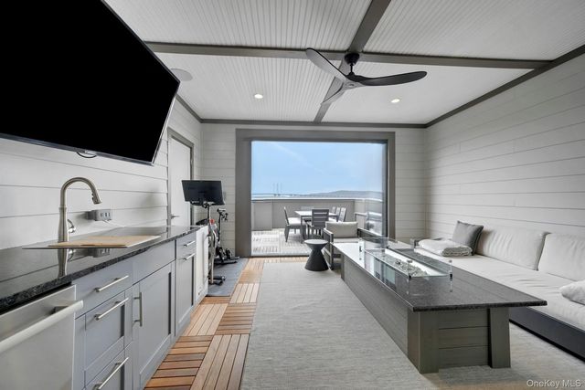 203 Palisades Boulevard, Sleepy Hollow, NY 10591