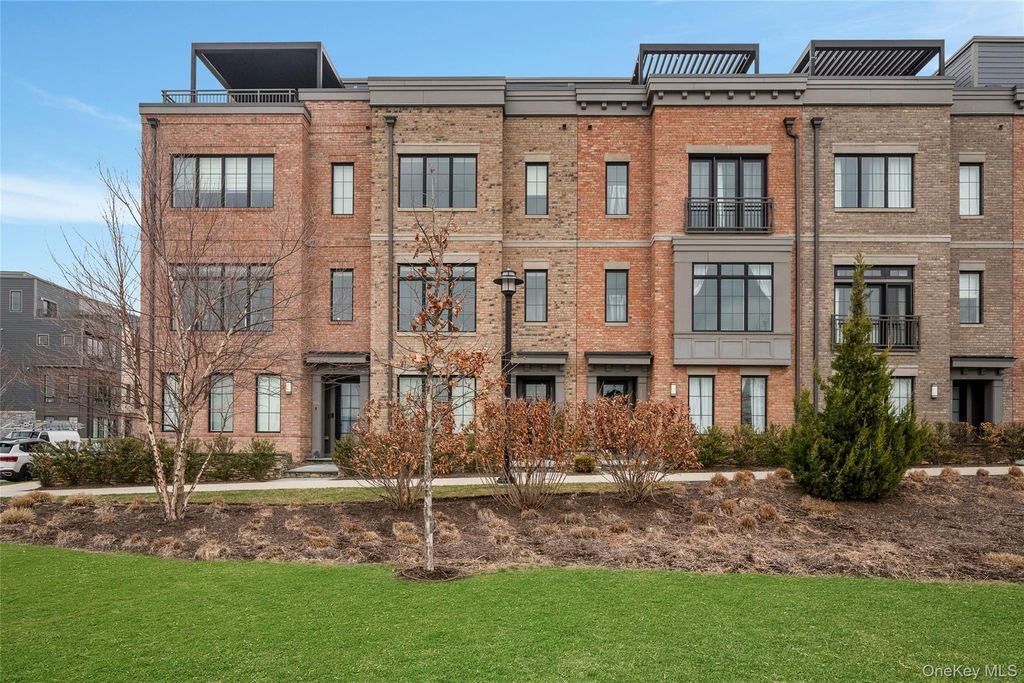 203 Palisades Boulevard, Sleepy Hollow, NY 10591