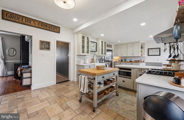 100 THIRD AVE, Haddon Heights, NJ 08035