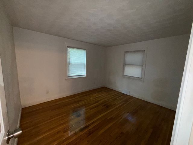 266 Lowell St, Wilmington, MA 01887