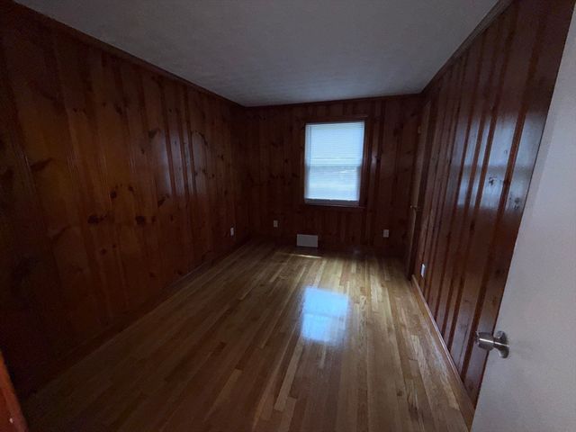 266 Lowell St, Wilmington, MA 01887