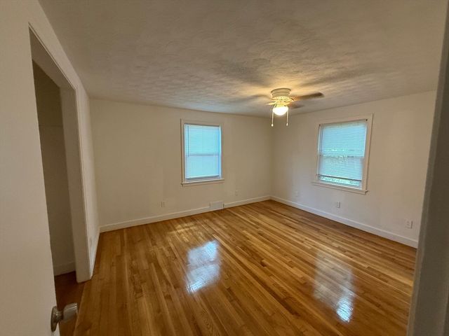 266 Lowell St, Wilmington, MA 01887