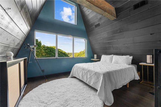 18580a W Boat Dock Road, Omaha, AR 72662