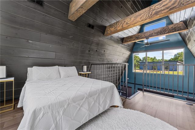 18580a W Boat Dock Road, Omaha, AR 72662