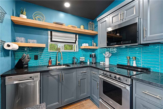 18580a W Boat Dock Road, Omaha, AR 72662