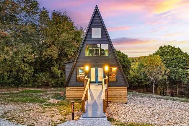 18580a W Boat Dock Road, Omaha, AR 72662