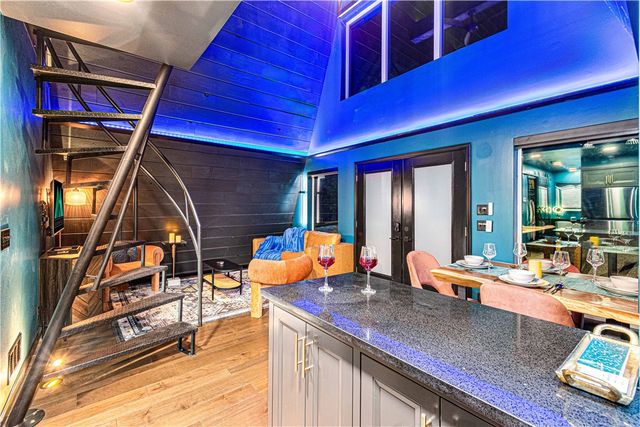 18580a W Boat Dock Road, Omaha, AR 72662