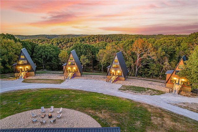 18580a W Boat Dock Road, Omaha, AR 72662