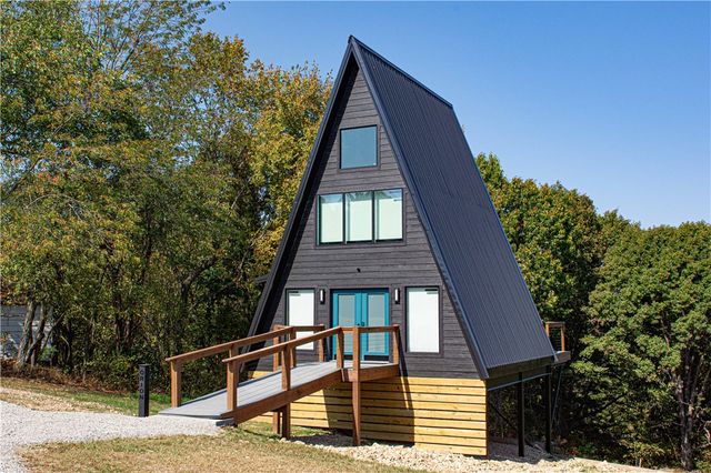 18580a W Boat Dock Road, Omaha, AR 72662