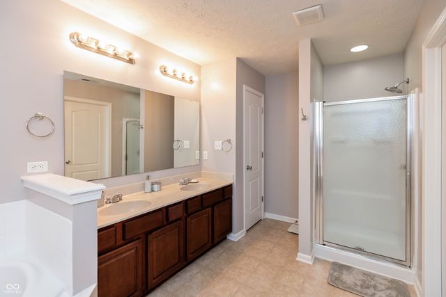 8346 Berrybush Lane, Indianapolis, IN 46234