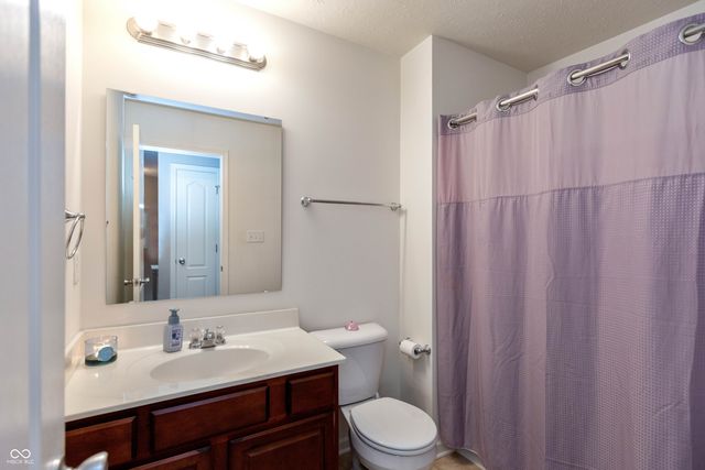 8346 Berrybush Lane, Indianapolis, IN 46234