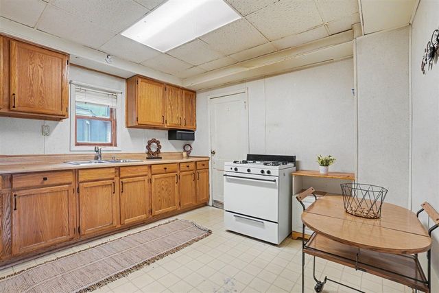 711 Millard Court, Kalamazoo, MI 49001