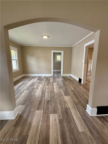 1017 Stadelman Avenue, Akron, OH 44320