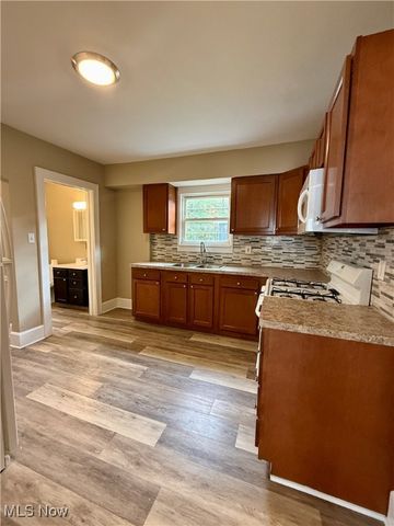 1017 Stadelman Avenue, Akron, OH 44320