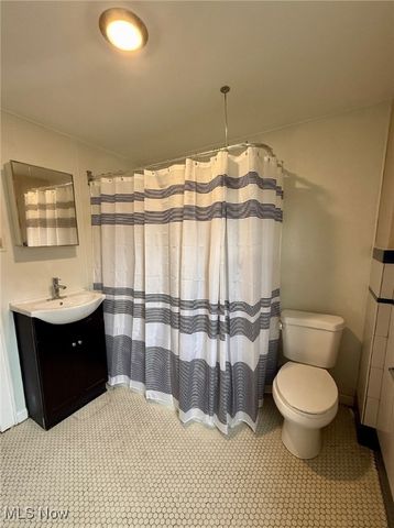 1017 Stadelman Avenue, Akron, OH 44320