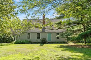 4 Prospect Hill Rd, Harvard, MA 01451