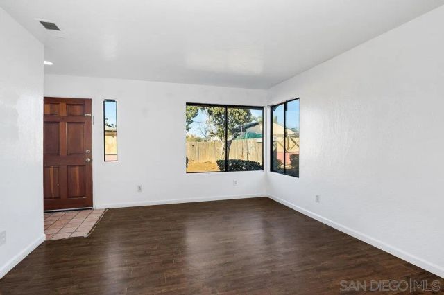 175 E Washington Ave., El Cajon, CA 92020