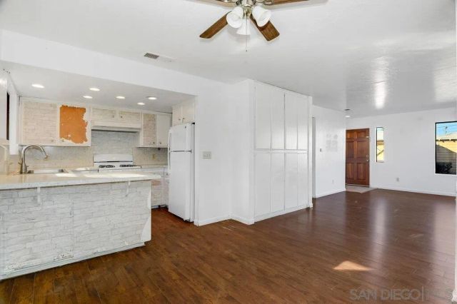 175 E Washington Ave., El Cajon, CA 92020