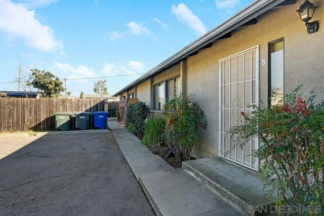 175 E Washington Ave., El Cajon, CA 92020