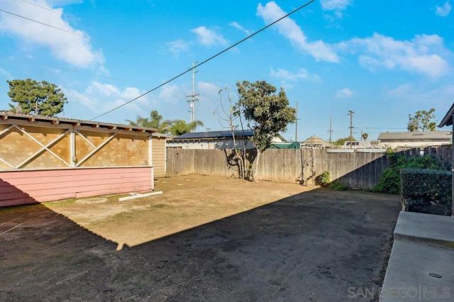 175 E Washington Ave., El Cajon, CA 92020