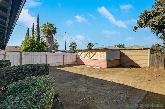 175 E Washington Ave., El Cajon, CA 92020