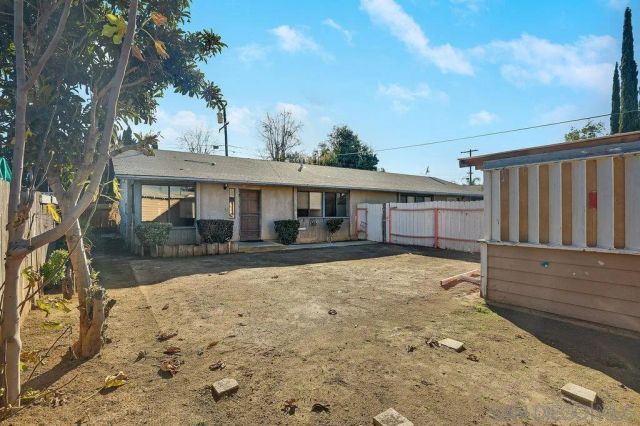 175 E Washington Ave., El Cajon, CA 92020