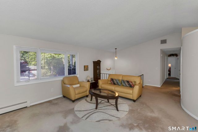 288 Carriage Way, Windsor, CT 06095